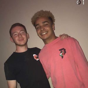 Meet your Posher, Elijah